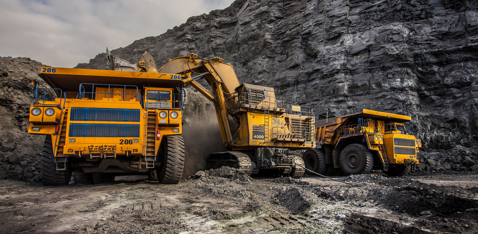 Khai thác mỏ và luyện kim